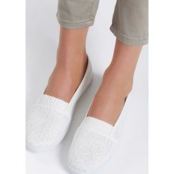Beżowe Tenisówki Tolerability. Brązowe trampki i tenisówki damskie vices, bez wzorów, bez zapięcia. Za 34,99 zł.