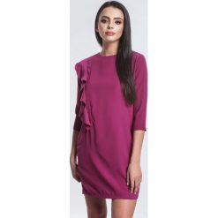Fioletowa Sukienka Consign. Fioletowe sukienki damskie other, s, bez wzorów, z okrągłym kołnierzem, bez rękawów, mini, dopasowane. Za 79,99 zł.