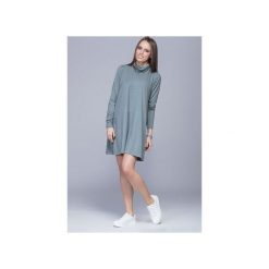 Trapezowa sukienka z golfem oliwka H013. Czarne sukienki damskie marki Harmony, na co dzień, na zimę, bez wzorów, z golfem, z krótkim rękawem, długie, mini, proste. Za 139,00 zł.