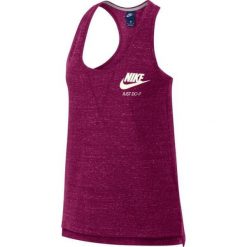 Nike Bokserka Damska W Nsw Gym Vntg Tank True Berry Sail Xs. Czerwone bluzki sportowe damskie Nike, xs, bez wzorów, z bawełny, bez kołnierzyka, bez rękawów, bez kaptura, na fitness i siłownię. W wyprzedaży za 99,00 zł.