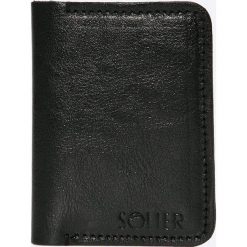 Solier - Etui na karty. Czarne etui męskie marki Solier, ze skóry. W wyprzedaży za 69,90 zł.