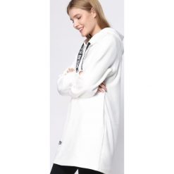 Biała Bluza Fluorescent. Białe bluzy z kapturem damskie Born2be, l. Za 74,99 zł.