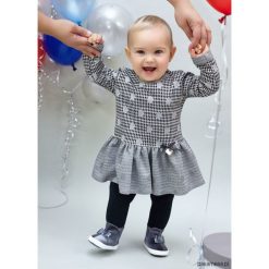 Sukienka Ewcia. Szare sukienki dziewczęce z falbanami Pakamera, w grochy, z dresówki. Za 80,00 zł.