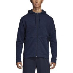MĘSKA BLUZA ADIDAS ID Z KAPTUREM (L). Niebieskie bluzy męskie Adidas, na lato, m, z aplikacjami, z bawełny, sportowe, z kapturem, bez rękawów, z kapturem. W wyprzedaży za 269,99 zł.