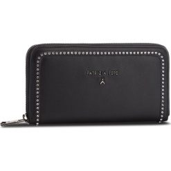 Duży Portfel Damski PATRIZIA PEPE - 2V4879/A2UX-F1TJ Black/Shiny Crystal. Czarne portfele damskie marki Patrizia Pepe, ze skóry. W wyprzedaży za 619,00 zł.