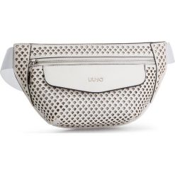 Saszetka nerka LIU JO - S Bumbag N19084 E0070 Off White 01065. Białe nerki damskie marki Liu Jo, bez wzorów, ze skóry ekologicznej, młodzieżowe, bez dodatków. Za 389,00 zł.