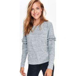 SWETER DAMSKI Z FALBANĄ. Szare swetry klasyczne damskie Top Secret, na jesień. Za 59,99 zł.
