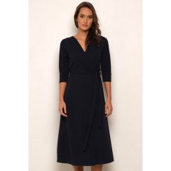 Sukienka "Jeanne" w kolorze granatowym. Niebieskie sukienki damskie Manoukian, m, midi, kopertowe. W wyprzedaży za 109,95 zł.