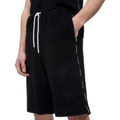 Calvin Klein Męskie szorty Toweling Short KM0KM00323-001 Black (rozmiar L). Czarne kąpielówki męskie Calvin Klein, m, bez wzorów, krótkie. W wyprzedaży za 149,00 zł.