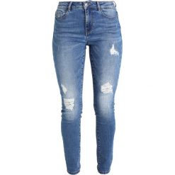 Vero Moda VMSEVEN REPAIR Jeansy Slim Fit medium blue denim. Niebieskie rurki damskie Vero Moda. Za 169,00 zł.