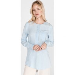 Tommy Hilfiger Angie Bluzka Niebieski. Niebieskie bluzki damskie TOMMY HILFIGER, s, w paski, z wiskozy, bez kołnierzyka, bez rękawów. Za 428,95 zł.