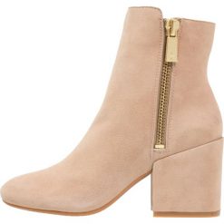 Botki damskie lity: Kenneth Cole New York RIMA Botki almonde