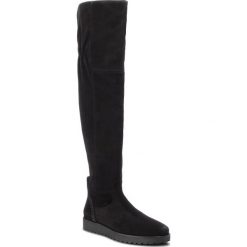 Muszkieterki TOMMY HILFIGER - Essential Suede Over FW0FW03282 Black 990. Czarne buty zimowe damskie TOMMY HILFIGER, z materiału, przed kolano, na wysokim obcasie. Za 849,00 zł.