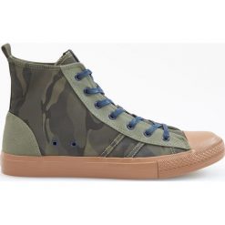Trampki moro za kostkę - Khaki. Brązowe tenisówki męskie Reserved, moro, za kostkę. W wyprzedaży za 49,99 zł.
