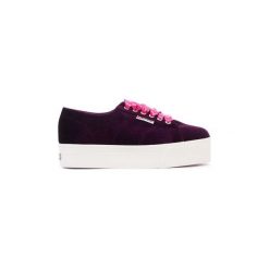 Buty Superga Shinyvelvetw Violet Purple. Fioletowe trampki i tenisówki damskie Superga, bez wzorów, bez zapięcia. Za 181,76 zł.