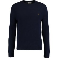 Swetry klasyczne męskie: Farah THE ROSECROFT CREW NECK Sweter true navy