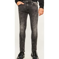 Spodnie jeansowe skinny fit - Szary. Szare spodnie męskie Reserved, m, bez wzorów, z jeansu. W wyprzedaży za 69,99 zł.