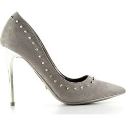 Zamszowe szpilki z ćwiekami szare nf-04p Grey. Szare czółenka damskie ButyModne, bez wzorów, z zamszu, eleganckie, bez obcasa, na obcasie, bez zapięcia. W wyprzedaży za 99,00 zł.