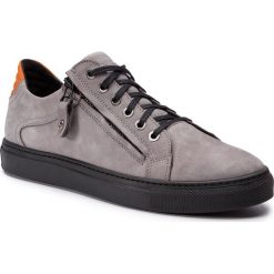 Sneakersy NIK - 03-0916-02-8-08-02 Szary. Szare sneakersy męskie Nik, bez zapięcia. W wyprzedaży za 199,00 zł.