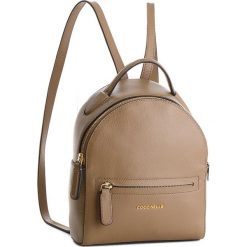 Plecak COCCINELLE - CF8 Clementine Soft E1 CF8 54 01 01 Taupe N75. Brązowe plecaki damskie Coccinelle, ze skóry. W wyprzedaży za 799,00 zł.