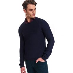 Sweter strukturalny. Niebieskie swetry męskie Top Secret, na zimę, xxl, bez wzorów, z bawełny, klasyczne, z klasycznym kołnierzykiem, bez kaptura. W wyprzedaży za 49,99 zł.