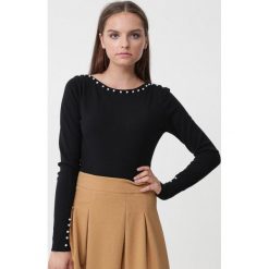 Czarny Sweter Sinéad. Czarne swetry damskie Born2be, s, bez wzorów, klasyczne, z długim rękawem, długie, bez kaptura. Za 69,99 zł.