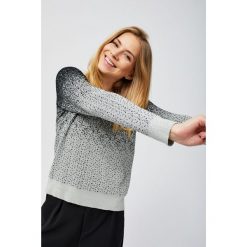 Sweter z nitką metalic. Szare swetry damskie Moodo, xs, bez wzorów, bez rękawów, bez kaptura. Za 29,99 zł.
