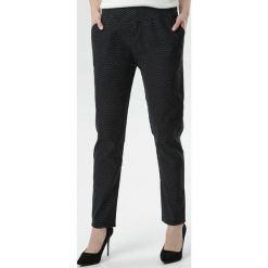 Czarne Spodnie No Tears. Czarne jeansy damskie Born2be, s, w kropki, z dzianiny, klasyczne. Za 69,99 zł.