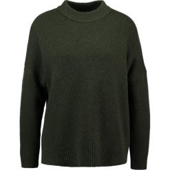 Swetry klasyczne damskie: Selected Femme SFRIFA HIGHNECK Sweter forest night