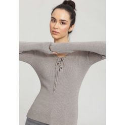 Khaki Sweter Somebody Like You. Brązowe swetry klasyczne damskie marki other, na jesień, l. Za 69,99 zł.