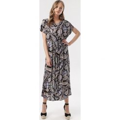 Czarna Sukienka Aglaia. Czarne sukienki damskie Born2be, na lato, xl, bez wzorów, bez kołnierzyka, bez rękawów. W wyprzedaży za 54,99 zł.