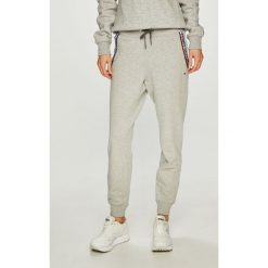 Tommy Hilfiger - Spodnie. Szare spodnie damskie TOMMY HILFIGER, s, bez wzorów, z bawełny, casualowe. W wyprzedaży za 279,90 zł.