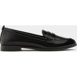 Mokasyny damskie: Lakierowane lordsy basic