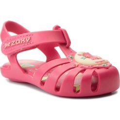 Sandały ZAXY - Glow In The Dark Baby 82443 Pink 90105 AA385003 33412. Różowe sandały dziewczęce Zaxy, z tworzywa sztucznego, bez zapięcia. W wyprzedaży za 99,00 zł.