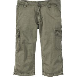 Bermudy bojówki 3/4 bonprix oliwkowy. Zielone spodenki i szorty męskie bonprix, m, bez wzorów. Za 129,99 zł.