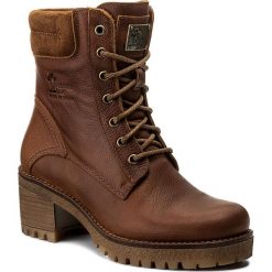 Botki PANAMA JACK - Phoebe B10 Napa Grass Cuero/Bark. Brązowe buty zimowe damskie Panama Jack, z materiału, na obcasie. W wyprzedaży za 459,00 zł.
