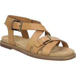 Sandały brązowe skórzane Clarks Corsio Bambi 26123124. Pomarańczowe sandały damskie marki Clarks, bez wzorów, bez obcasa, bez zapięcia. Za 229,99 zł.