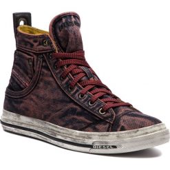Sneakersy DIESEL - Exposure Stripe Y01828 P1835 T5079 Vineyard Wine. Czerwone sneakersy męskie Diesel, na co dzień, bez wzorów, z tworzywa sztucznego, eleganckie, bez zapięcia. W wyprzedaży za 429,00 zł.