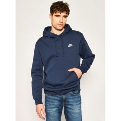 Bluza NIKE Sportswear Club Fleece BV2854. Niebieskie bluzy męskie Nike, m, bez wzorów, z bawełny, bez kołnierzyka, bez rękawów, bez kaptura. Za 209,00 zł.