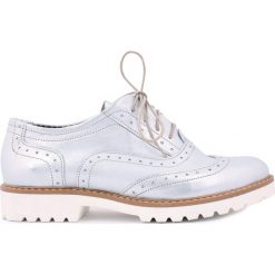 Półbuty - skóra naturalna - model 258 - kolor srebrny. Szare półbuty damskie Zapato, bez wzorów, ze skóry, bez obcasa, bez zapięcia. W wyprzedaży za 173,40 zł.