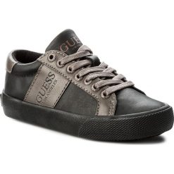 Półbuty GUESS - FITHE1 LEA12 BLK. Czarne półbuty damskie Guess, z aplikacjami, ze skóry ekologicznej. Za 299,00 zł.