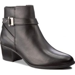 Botki TAMARIS - 1-25390-29 Black Uni 007. Czarne botki damskie skórzane marki Tamaris. W wyprzedaży za 229,00 zł.