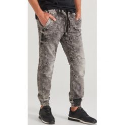 Marmurkowe jeansy jogger - Szary. Szare jeansy męskie Reserved, m, bez wzorów. Za 149,99 zł.
