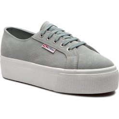 Sneakersy SUPERGA - 2790 Suew S003LM0 Lt Grey 506. Szare półbuty damskie Superga, na co dzień, bez wzorów, ze skóry, bez obcasa, na płaskiej podeszwie, bez zapięcia. W wyprzedaży za 289,00 zł.