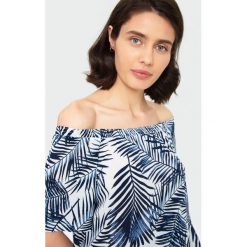 Bluzka carmen. Bluzki damskie Greenpoint, bez wzorów, z wiskozy, bez kołnierzyka, bez rękawów. Za 89,99 zł.