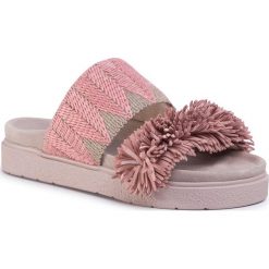 Klapki INUIKII - Women Raffia 70104-018 Rosa. Różowe klapki damskie Inuikii, bez wzorów, ze skóry, bez obcasa. W wyprzedaży za 529,00 zł.