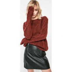 Wrangler - Sweter. Czerwone swetry klasyczne damskie marki Wrangler, s, z wełny, z okrągłym kołnierzem. W wyprzedaży za 219,90 zł.