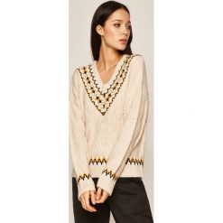 Medicine - Sweter Amber Ambient. Żółte swetry damskie MEDICINE, s, z aplikacjami, z poliesteru, bez rękawów, bez kaptura. W wyprzedaży za 69,90 zł.