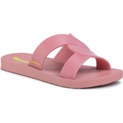 Klapki IPANEMA - Feel Fem 26370 Pink/Pink 20197. Różowe klapki damskie Ipanema, bez wzorów, z tworzywa sztucznego, bez obcasa. W wyprzedaży za 79,00 zł.