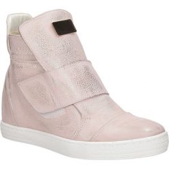 Sneakersy casu 2350. Różowe sneakersy damskie Casu, ze skóry. Za 329,99 zł.